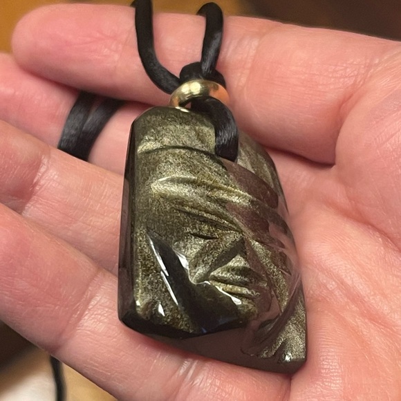 Mexican Mayan hand carved black obsidian mask pendant necklace - Picture 7 of 11